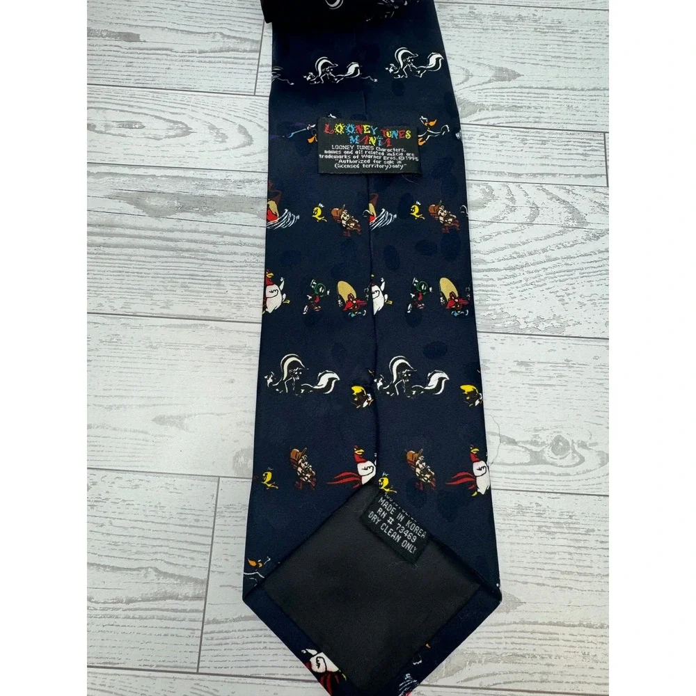 Vintage Looney Tunes Bugs Bunny Tie Men's‎ Novelty Cartoon Necktie Warner Bros